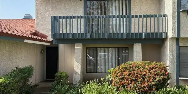 9821 Sun Valley