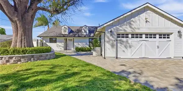 23417 Balmoral