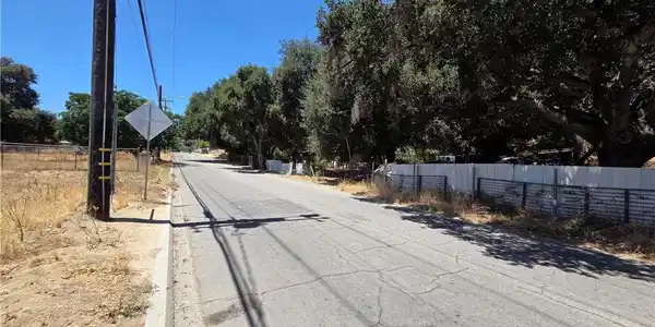 30323 San Martinez