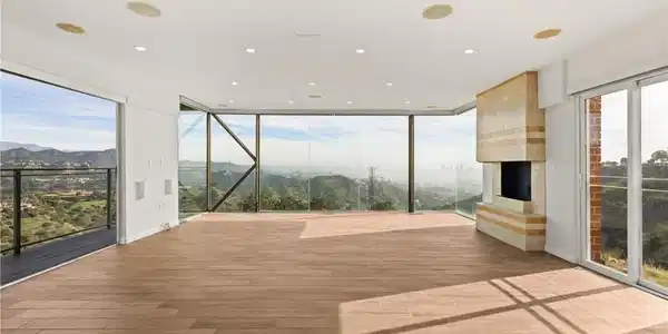6960 Pacific View