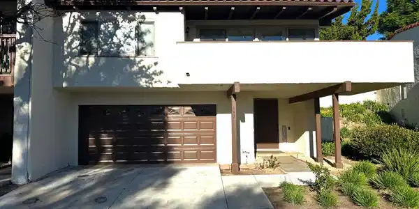 942 Woodlawn Drive