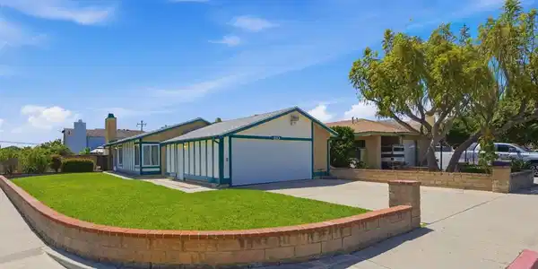 110 Vela Court
