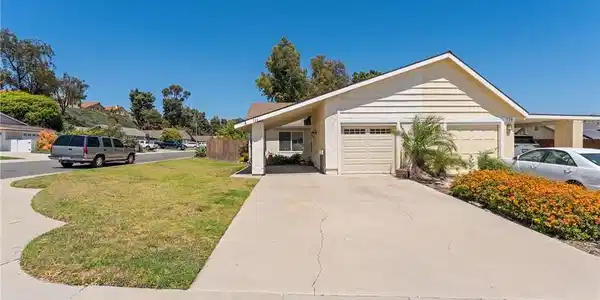 784 Hillcrest Drive