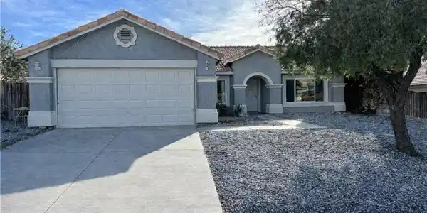 65821 Avenida Ladera