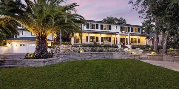 1729 Glen Oaks Drive