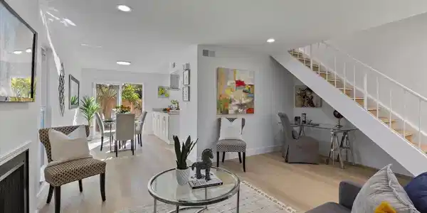 125 Connemara Way