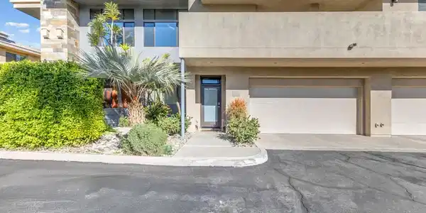 900 E Palm Canyon Drive