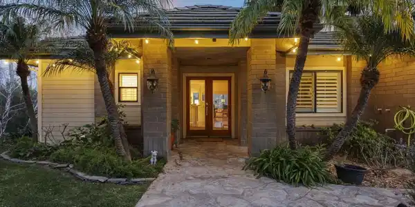 838 Crestview Court