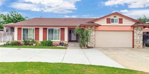 1900 Brae Burn Drive