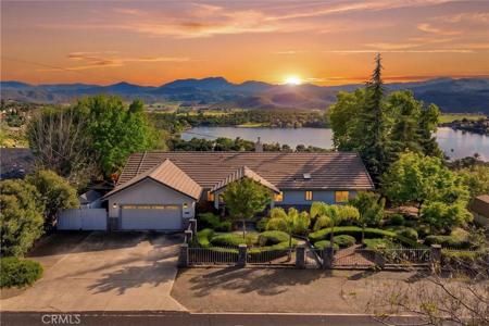 17372 Greenridge