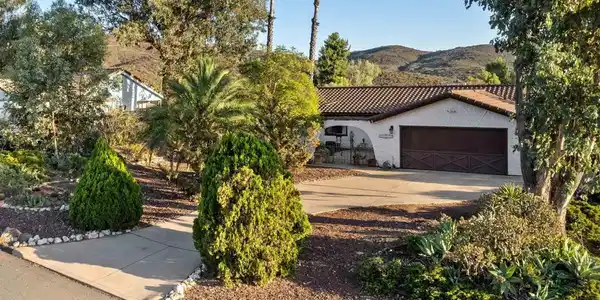 25811 Bellemore Drive