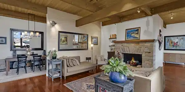 1342 Camino Magenta