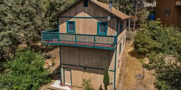 2304 Woodland Drive