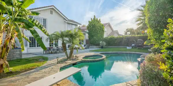1669 Ridgewood Drive