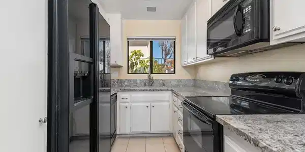245 Fairlee Lane