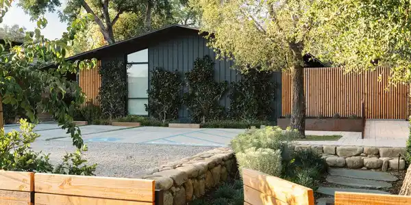 216 E Matilija Street