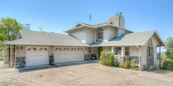 5 Hill Drive