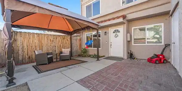 9713 La Jolla