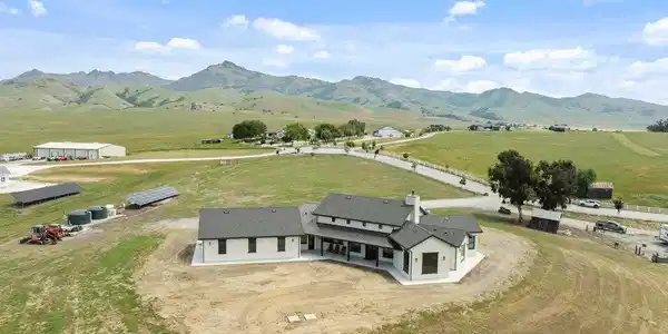 3000 Coppa Court
