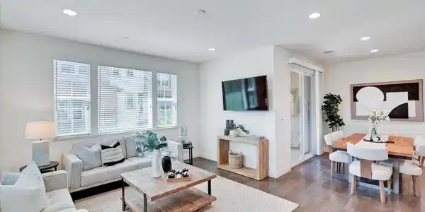 4563 Huntington Lane