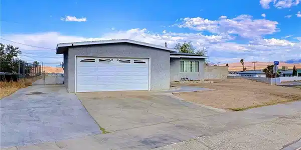 751 Yucca Avenue