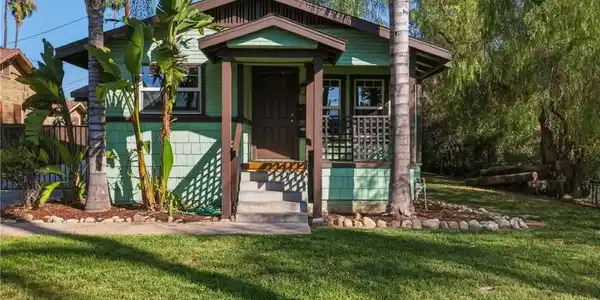 1132 E Citrus Avenue