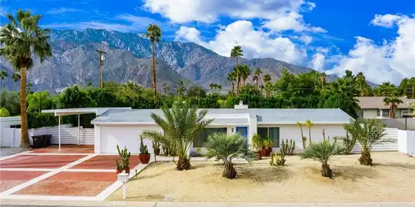 2303 N Magnolia