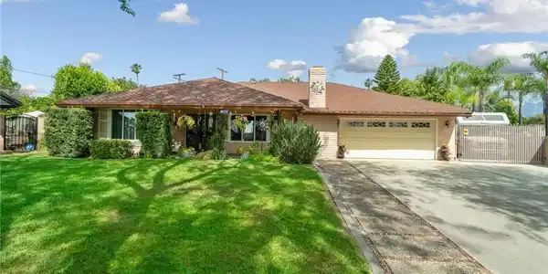 881 Dublin Court