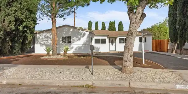 4925 N Stoddard