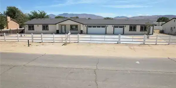 9506 East Avenue T-14