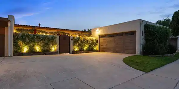 897 Woodlawn Drive