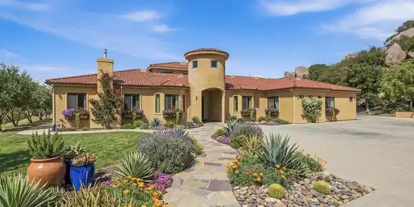 2043 Camino De Reimitz