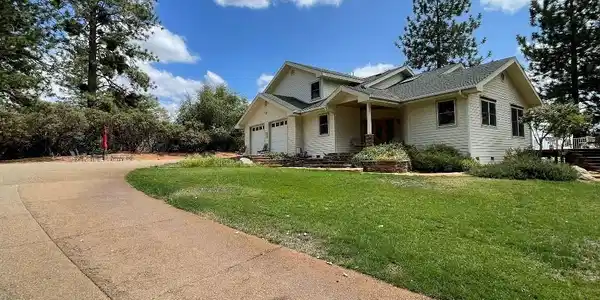 5637 Lakeside Road