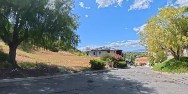 24901 Bella Vista