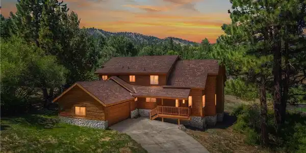 43611 Bow Canyon