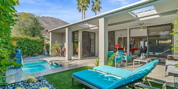 147 E Perlita Circle