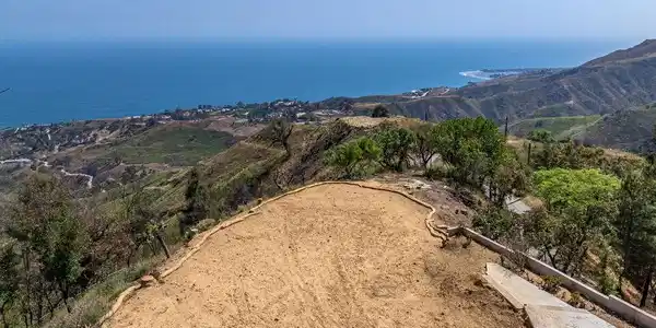 2501 Rambla Pacifico