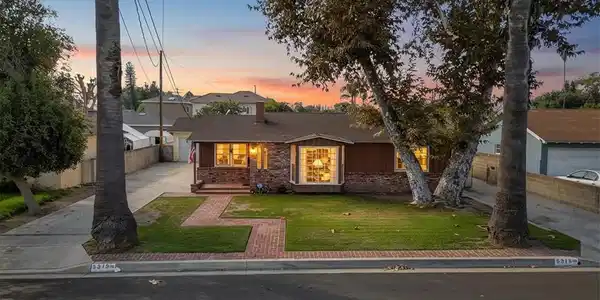 5313 Golden West
