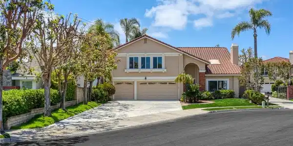 28361 Chat Drive