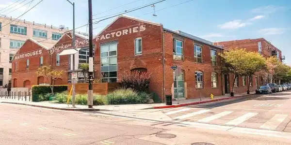 527 Molino Street