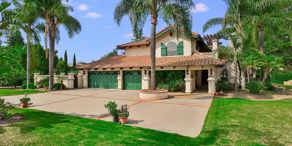 4291 Blackberry Lane