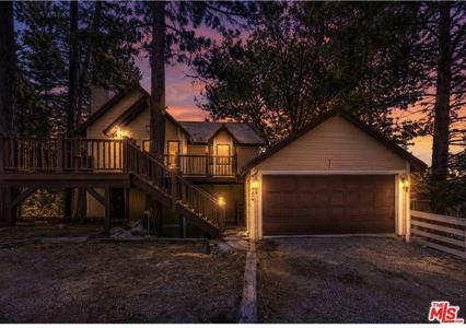 886 Sandalwood Drive