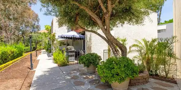 7759 Via Capri