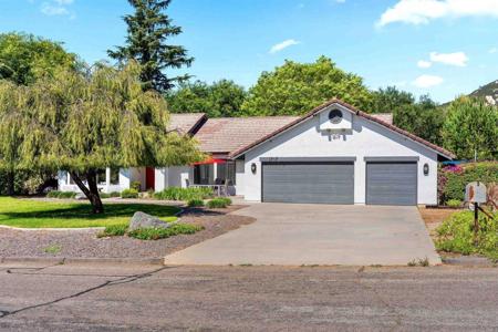1717 Birchwood