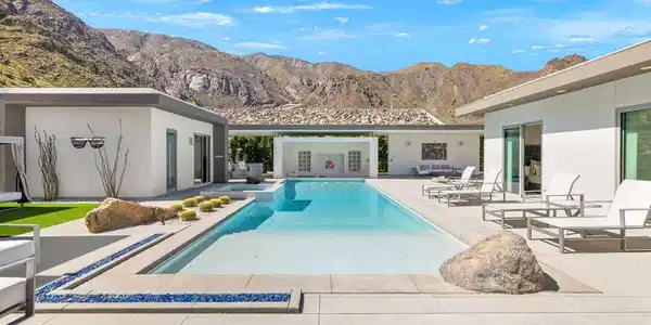 979 Las Palmas Estates Drive