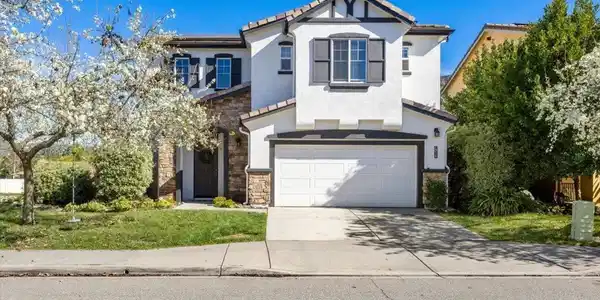 4163 Lake Circle Drive