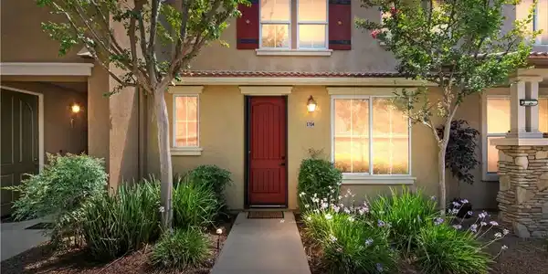 30505 Canyon Hills