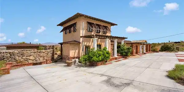 Image 4