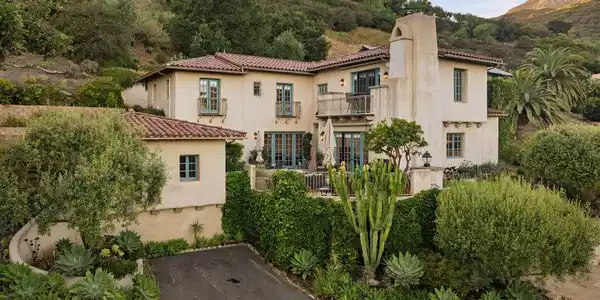 1439 Tunnel Road