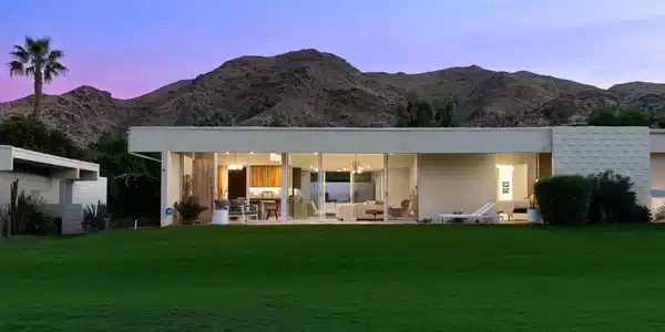 399 Desert Lakes Drive